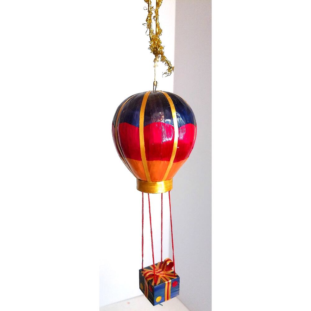 Hot Air Balloon Christmas Ornament Handmade Wheat Straw Colorful Decor